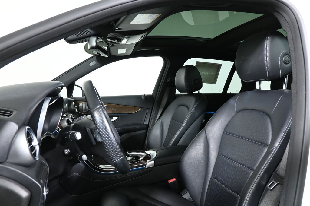2017 Mercedes-Benz GLC 300 14