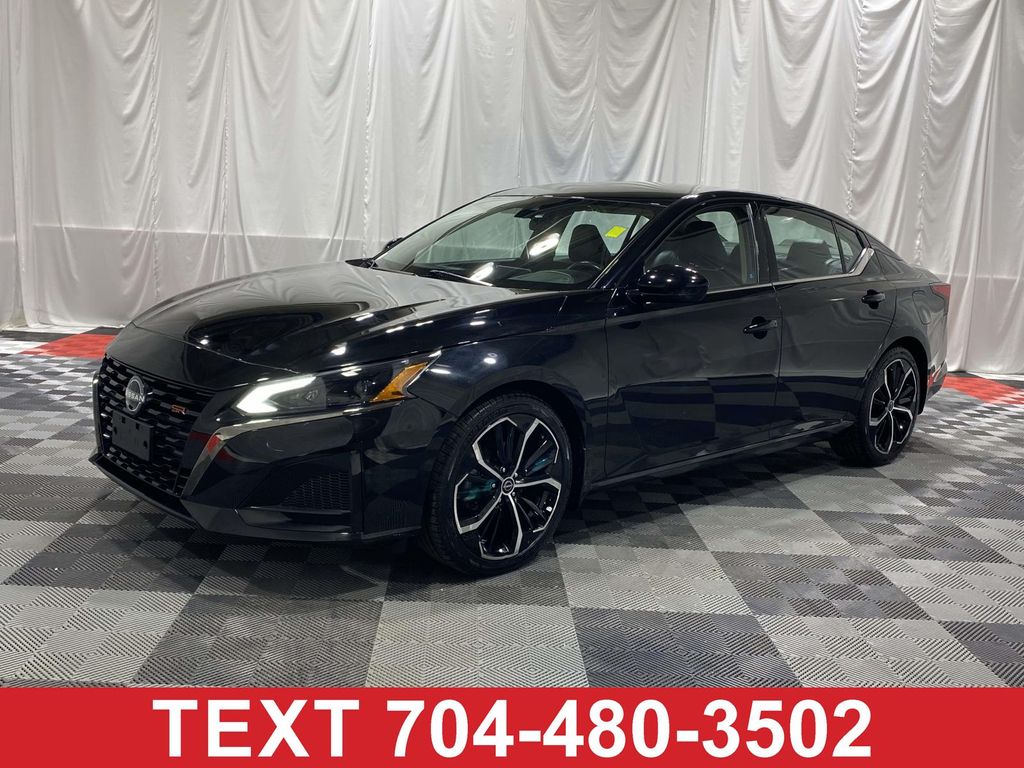 2024 Nissan Altima 2.5 SR FWD