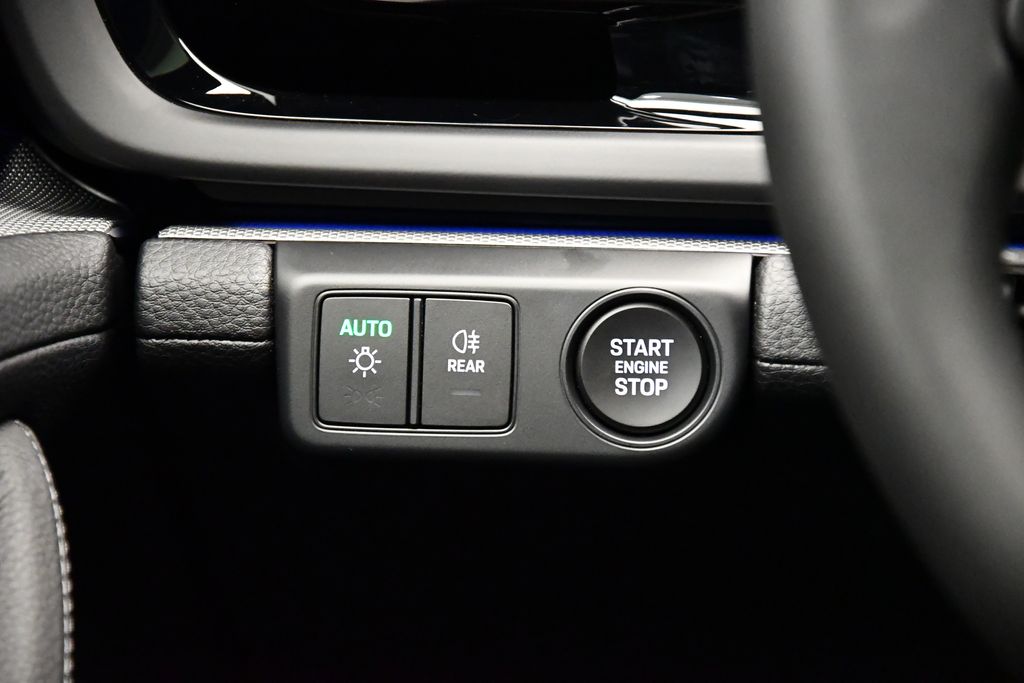 Thumbnail: 2025 Porsche Panamera - 20