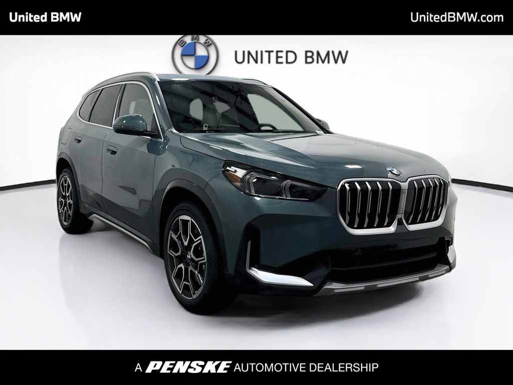 Thumbnail: 2027 BMW X1 - 3