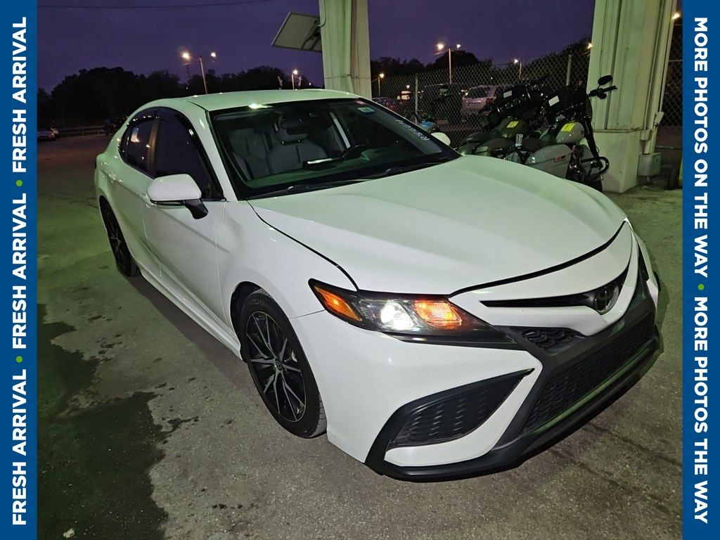 Ice 2023 Toyota Camry Sedan Front-Wheel Drive 8-Speed Automatic