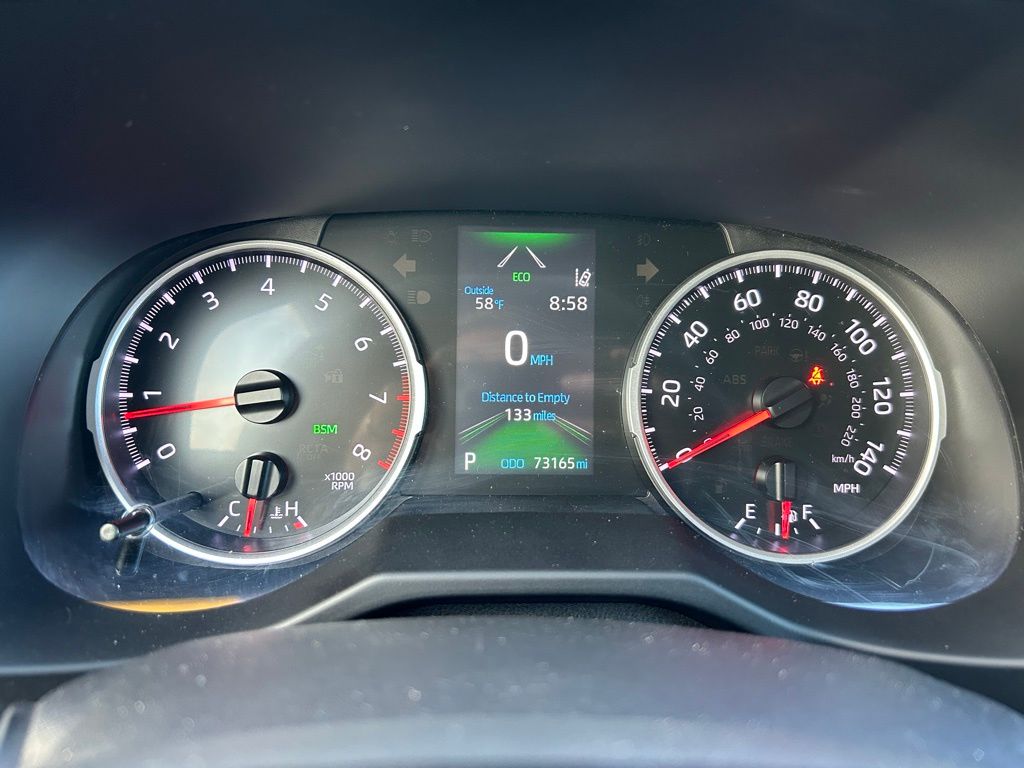 Thumbnail: 2021 Toyota RAV4 - 23