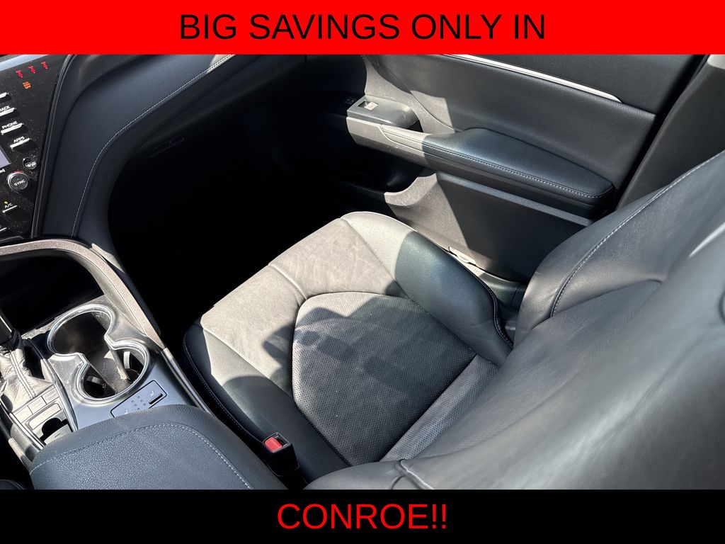 2019 Toyota Camry XSE Silver at Community Kia