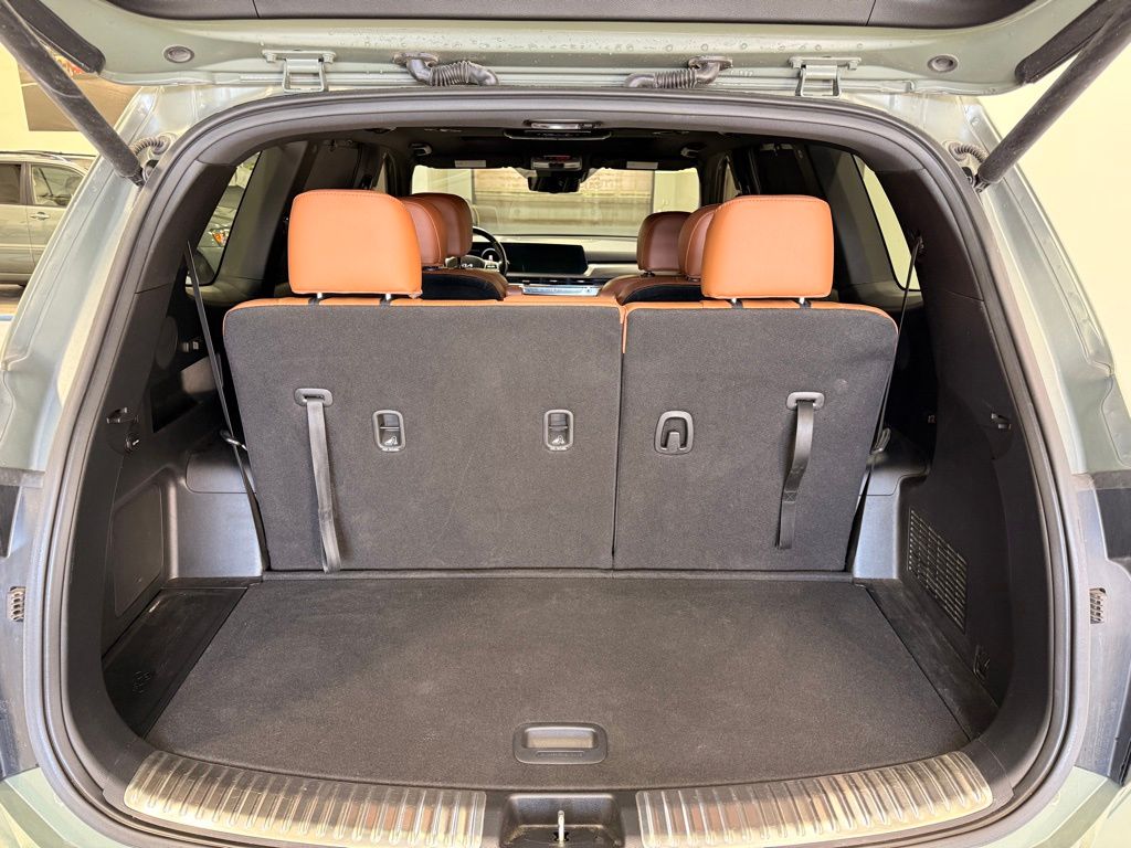 Thumbnail: 2023 Kia Telluride - 25