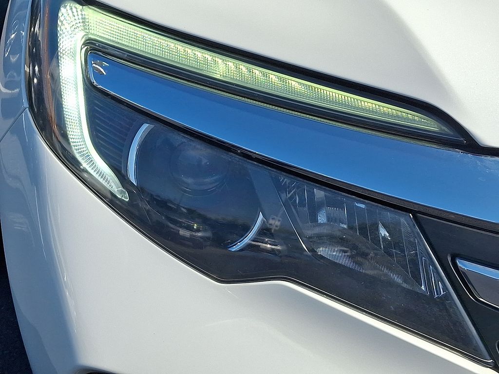 Thumbnail: 2018 Honda Pilot - 9