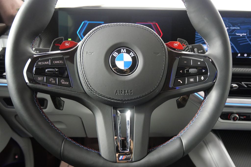 2025 BMW XM  25