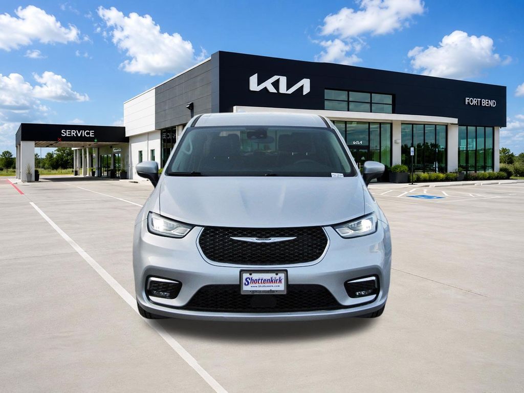 2023 Chrysler Pacifica Touring L - 1