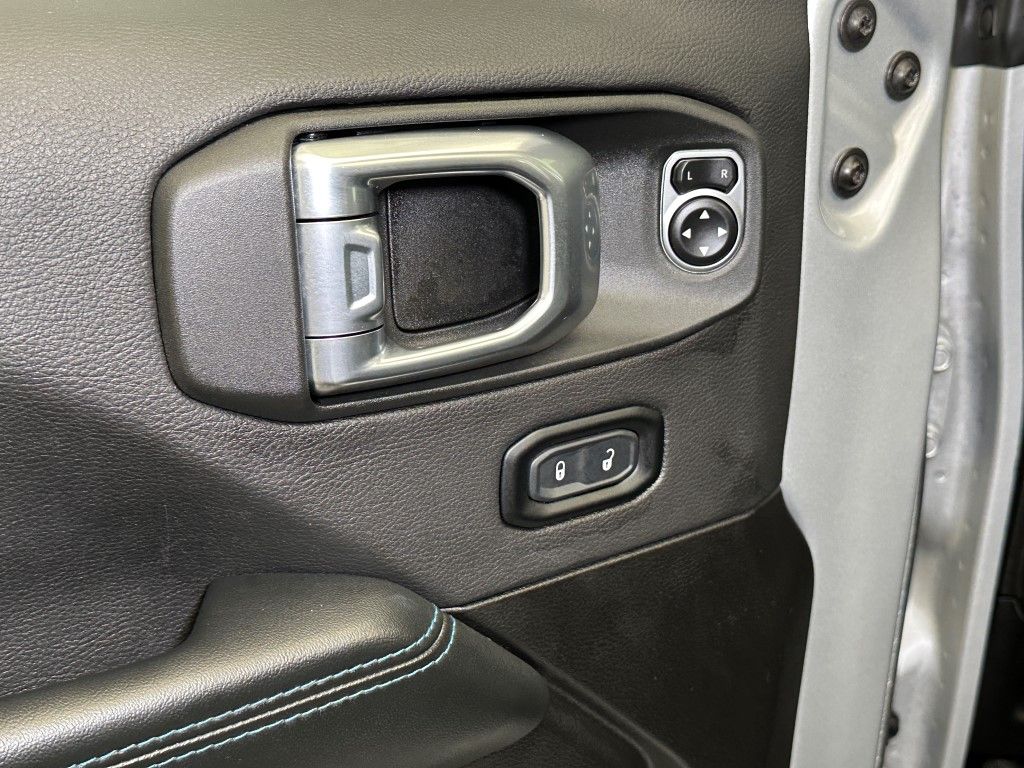 Thumbnail: 2024 Jeep Wrangler - 22