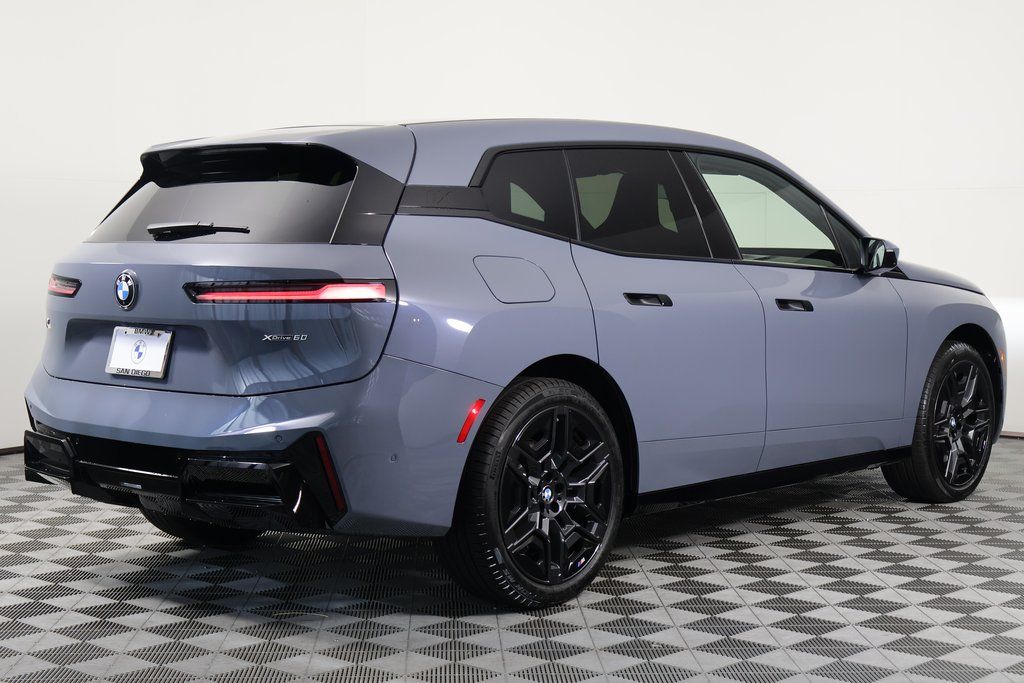 Thumbnail: 2026 BMW iX - 2