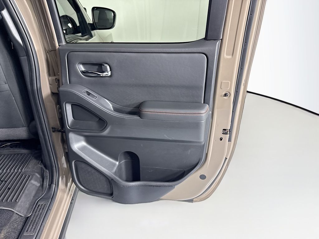 Thumbnail: 2023 Nissan Frontier - 27