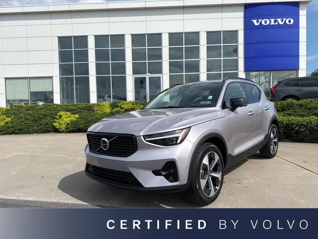 Aurora Silver 2026 Volvo XC40 B5 Plus AWD SUV / Crossover All-Wheel Drive Automatic