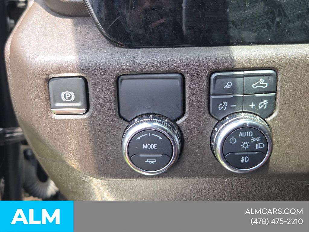 Used 2024 Black GMC SLT image 29