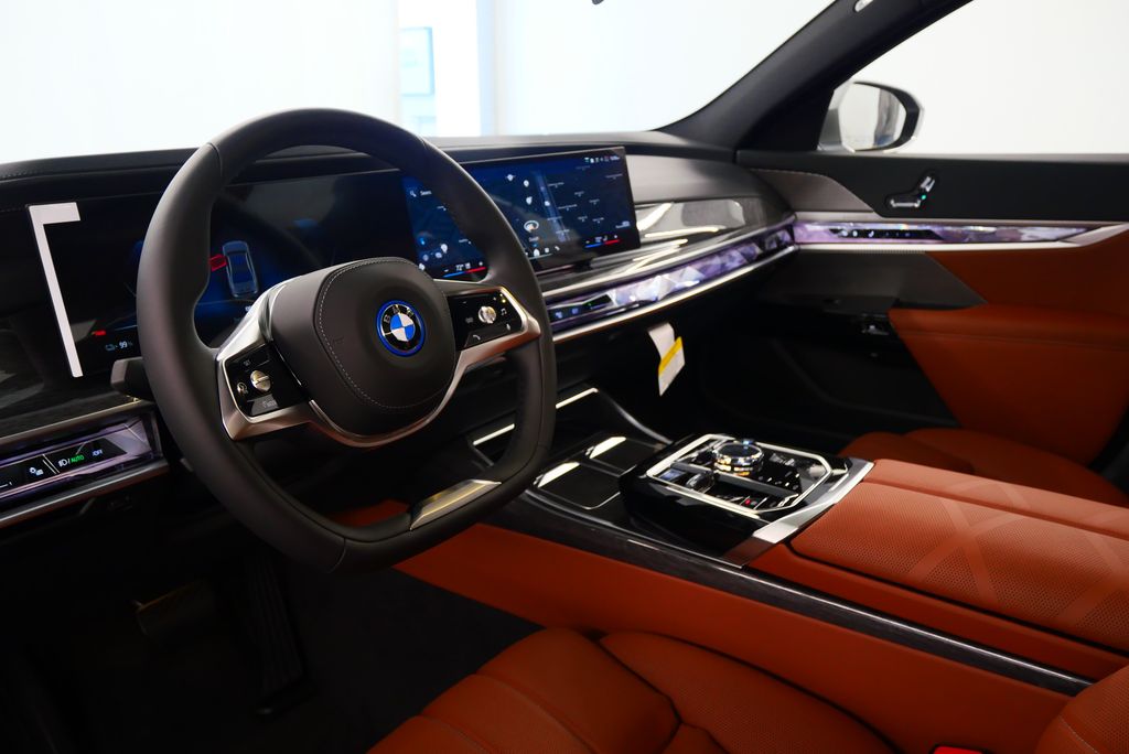 2024 BMW i7 eDrive50 12