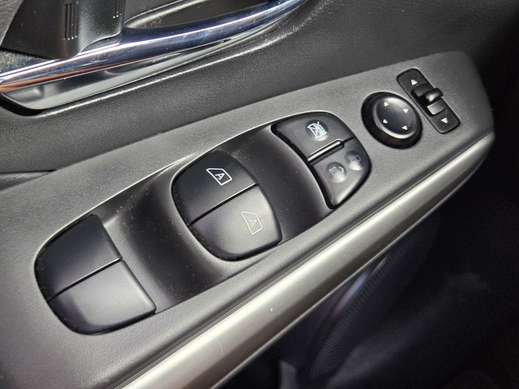 2020 Nissan Kicks SR Silver at Central Houston Nissan