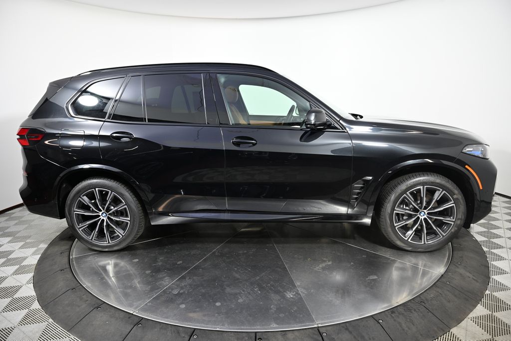 Thumbnail: 2026 BMW X5 - 6