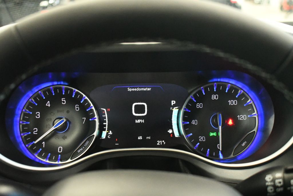 Used 2026 Red Chrysler Select image 32