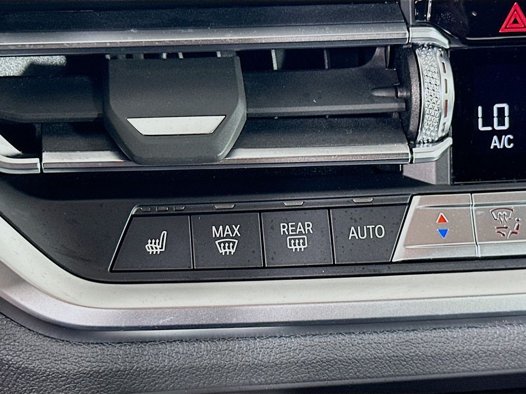 Thumbnail: 2022 BMW 4 Series - 21