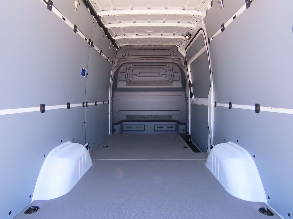 Thumbnail: 2025 Mercedes-Benz Sprinter - 29