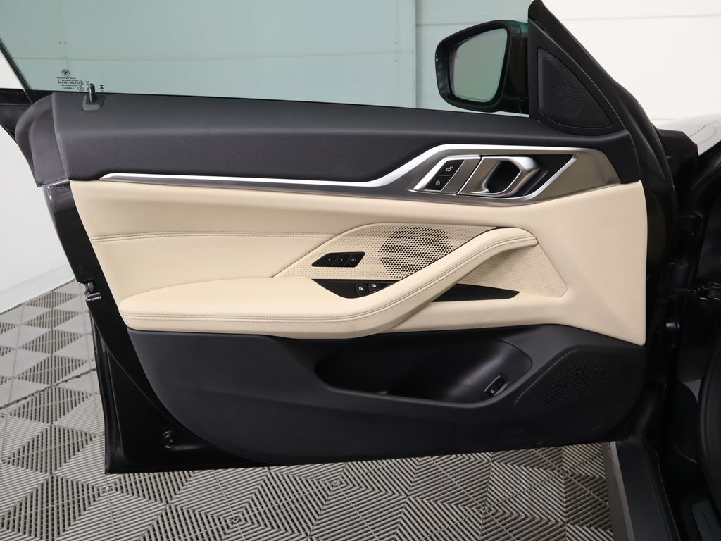 Thumbnail: 2023 BMW i4 - 25