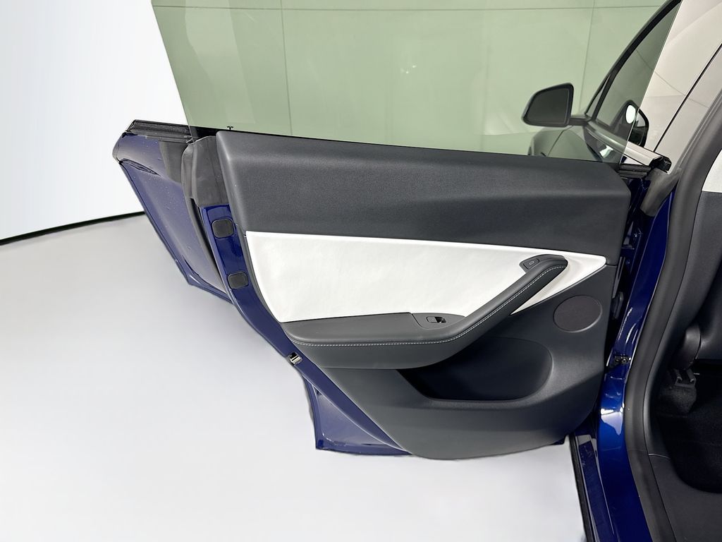 Thumbnail: 2022 Tesla Model Y - 27