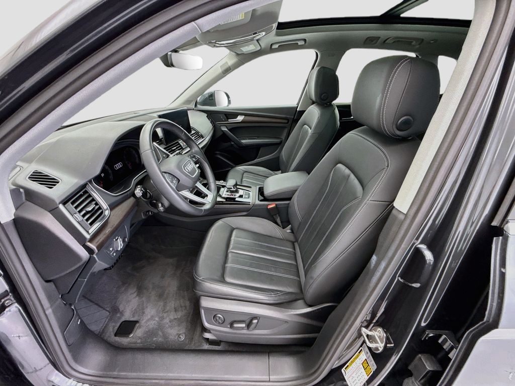 Thumbnail: 2023 Audi Q5 - 17