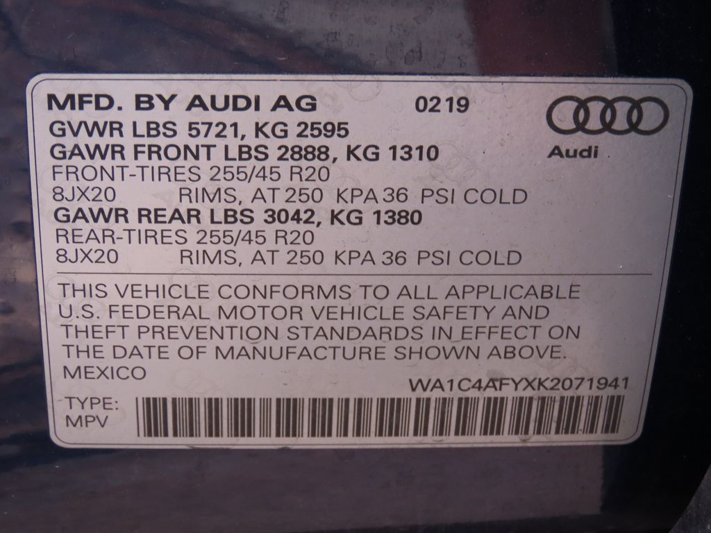 Thumbnail: 2019 Audi SQ5 - 21