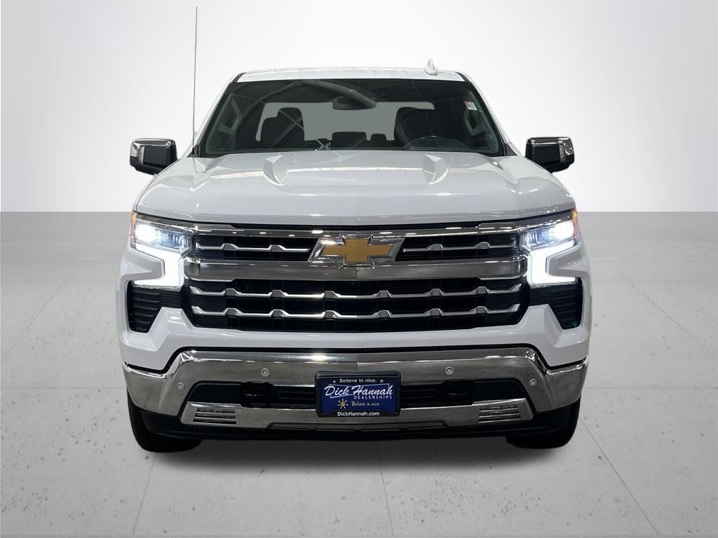 2023 Chevrolet Silverado 1500 LTZ photo 3
