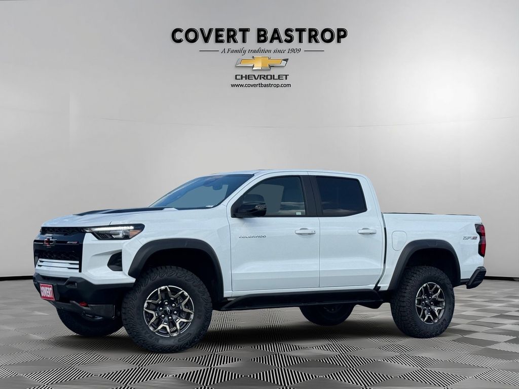 Summit White 2026 Chevrolet Colorado Pickup Truck Four-Wheel Drive 8-Speed Automatic