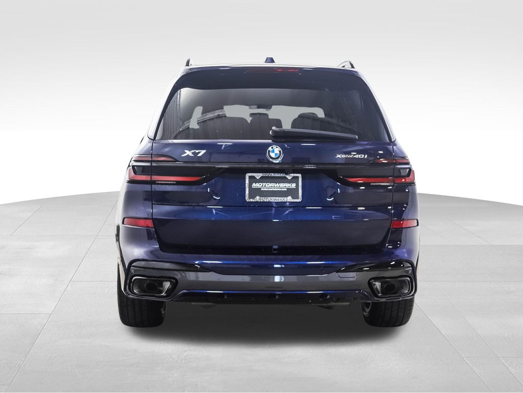 Thumbnail: 2026 BMW X7 - 4