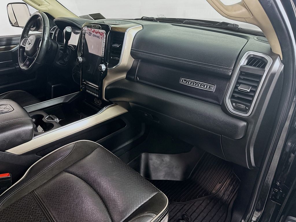 Used 2022 Black Ram Laramie image 32