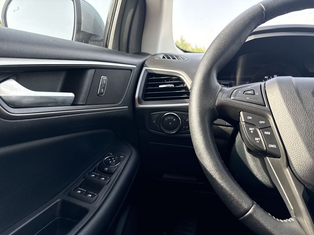 2022 Ford Edge SEL Silver at Martin Chrysler Dodge Jeep Ram