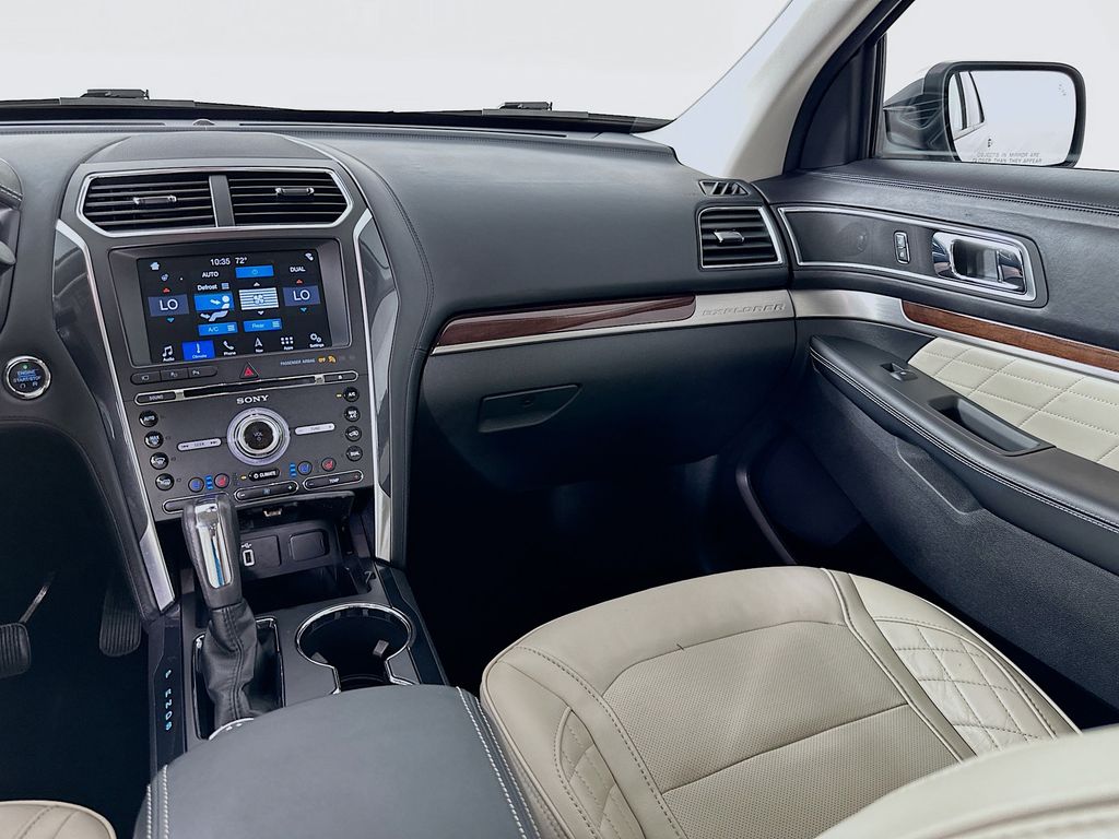 Thumbnail: 2018 Ford Explorer - 24