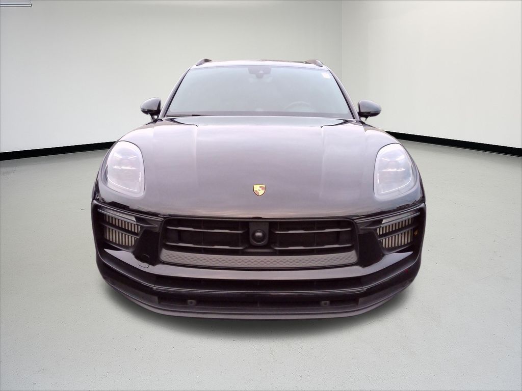 Thumbnail: 2023 Porsche Macan - 8