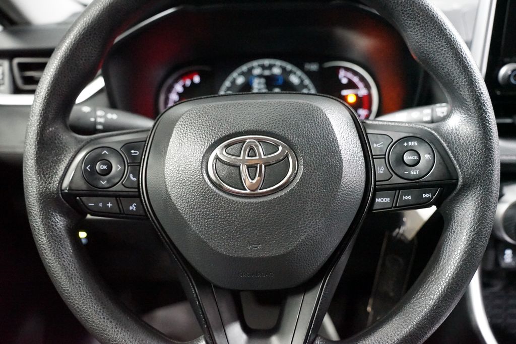 Thumbnail: 2025 Toyota RAV4 - 12