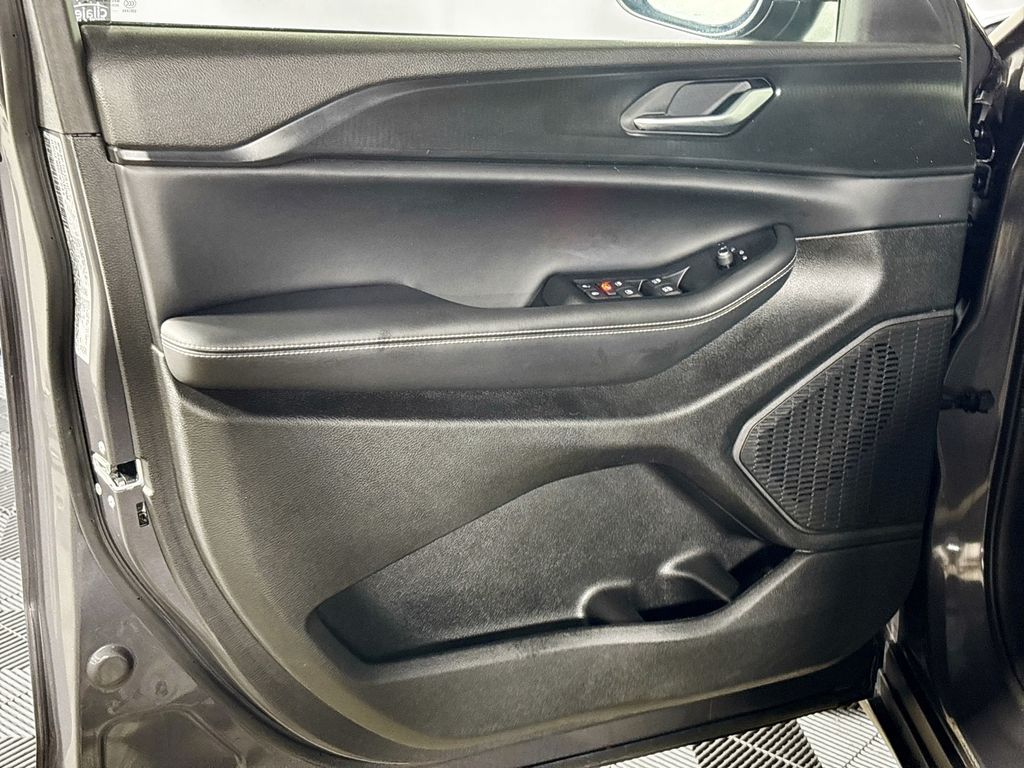 2023 Jeep Grand Cherokee Laredo X