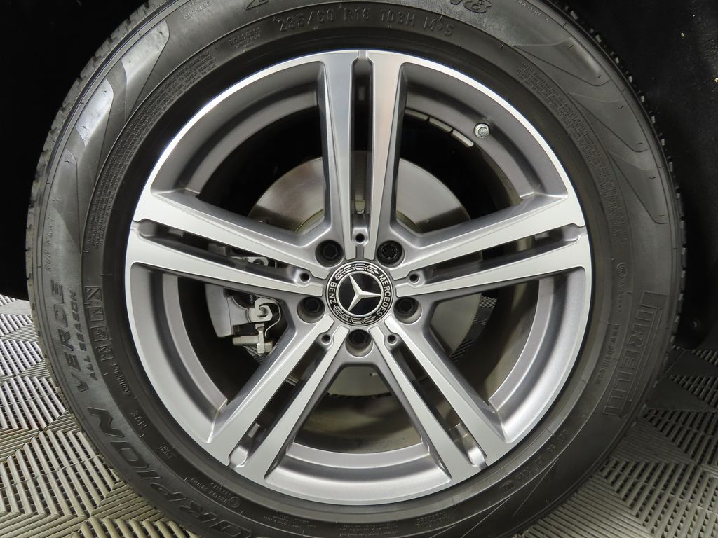 Thumbnail: 2022 Mercedes-Benz GLC - 32