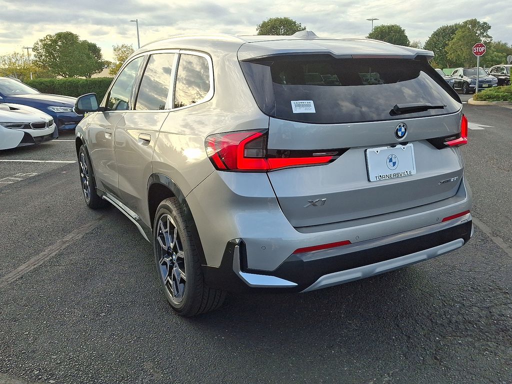 Thumbnail: 2025 BMW X1 - 3