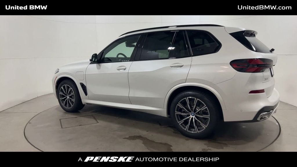 2025 BMW X5 xDrive50e 6