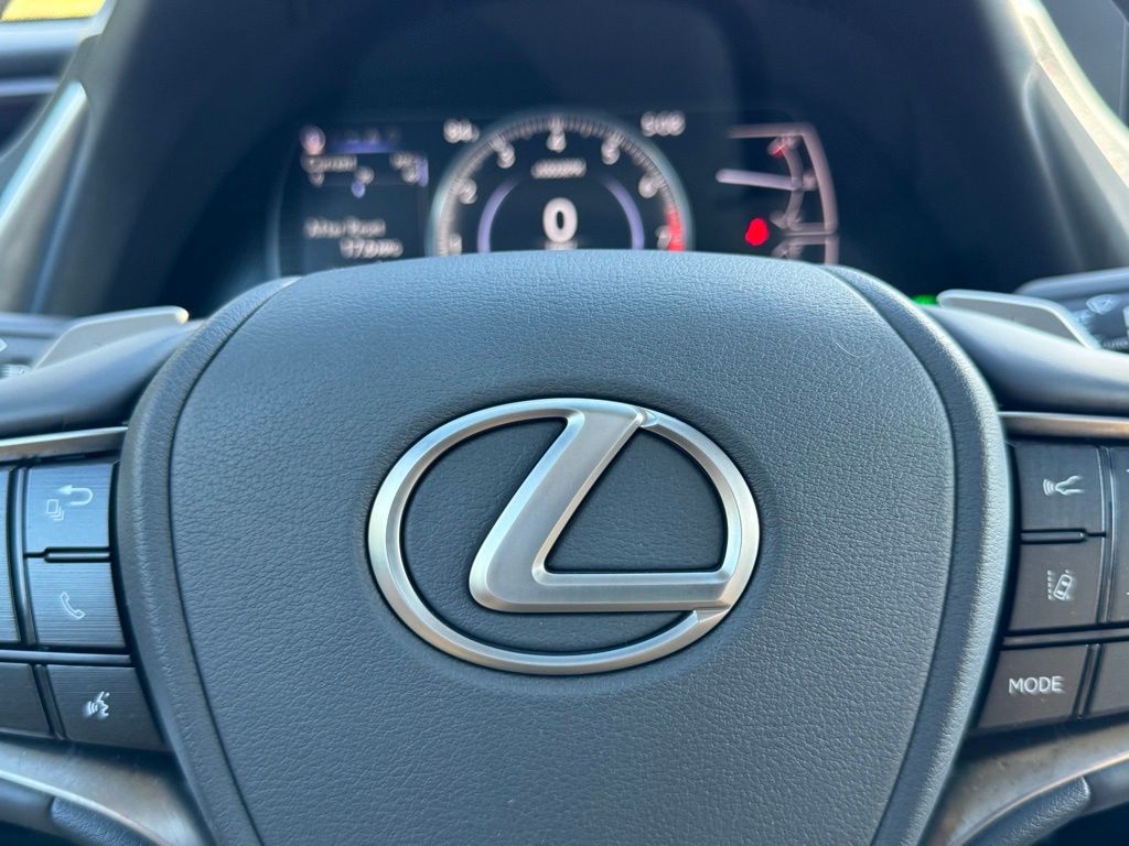 2021 Lexus ES 350 28