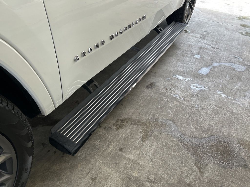 Used 2025 White Jeep Series III image 19
