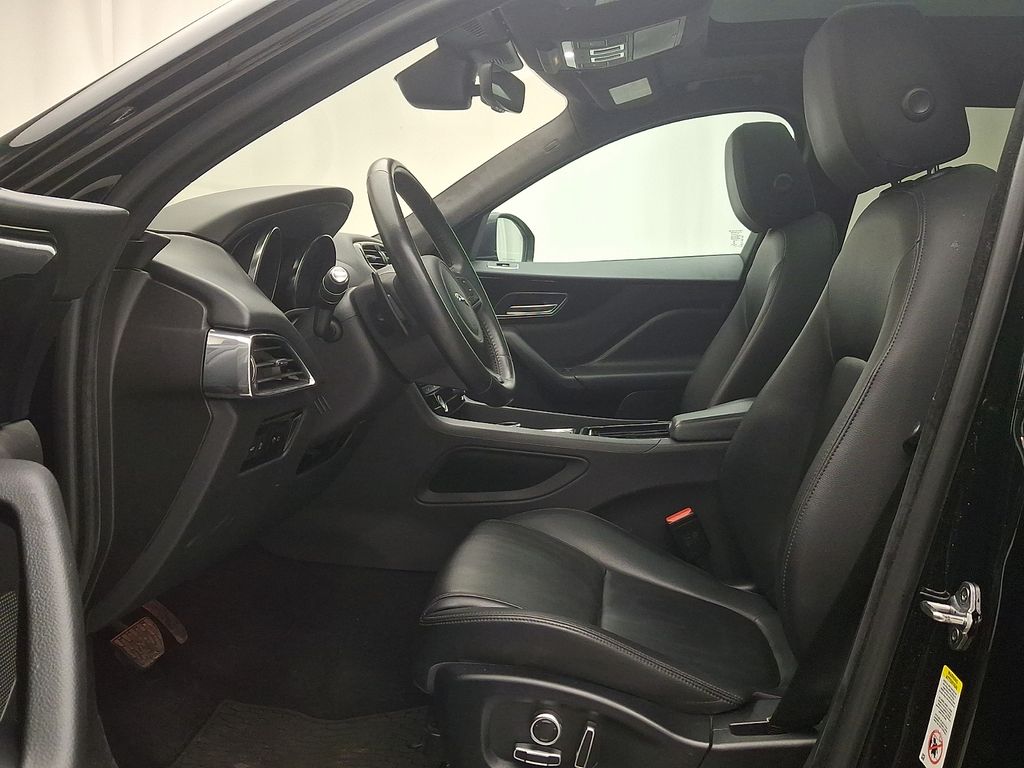 Thumbnail: 2020 Jaguar F-Pace - 14