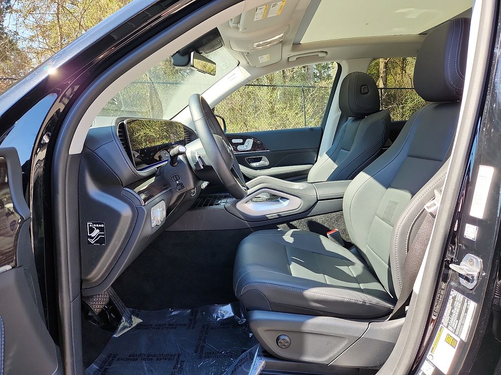 Thumbnail: 2026 Mercedes-Benz GLE - 13