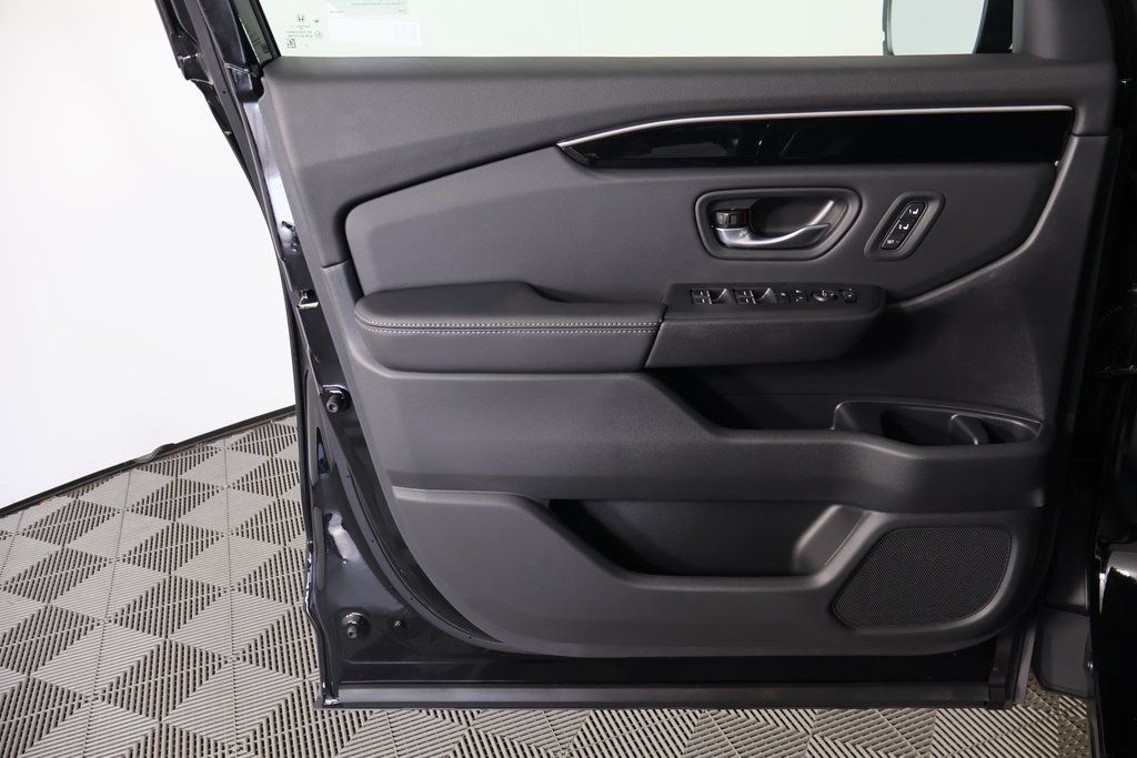 Thumbnail: 2025 Honda Pilot - 7