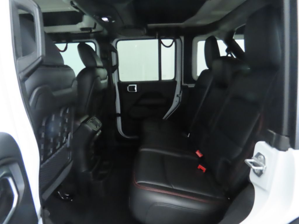 Thumbnail: 2018 Jeep Wrangler - 21