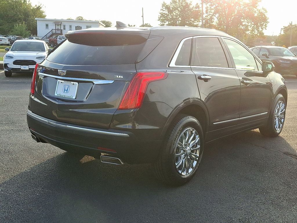 Thumbnail: 2018 Cadillac XT5 - 6