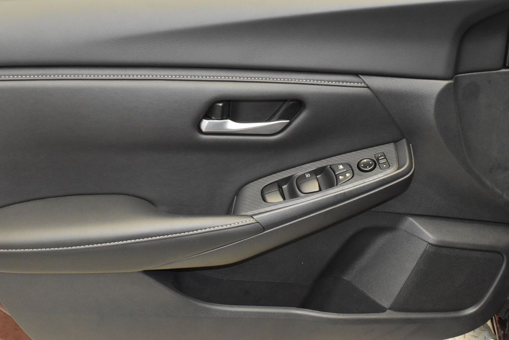 2025 Nissan Sentra SV 10