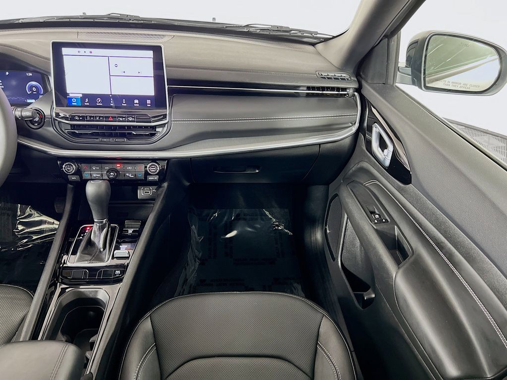 Used 2023 Silver Jeep Limited image 24