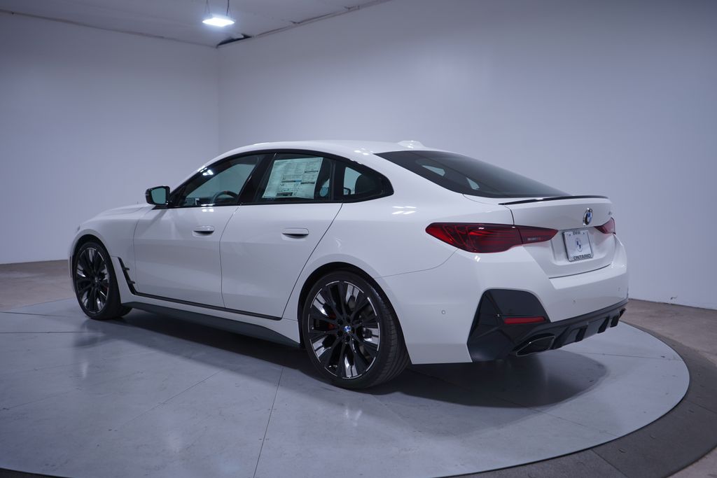 Thumbnail: 2026 BMW 4 Series - 3