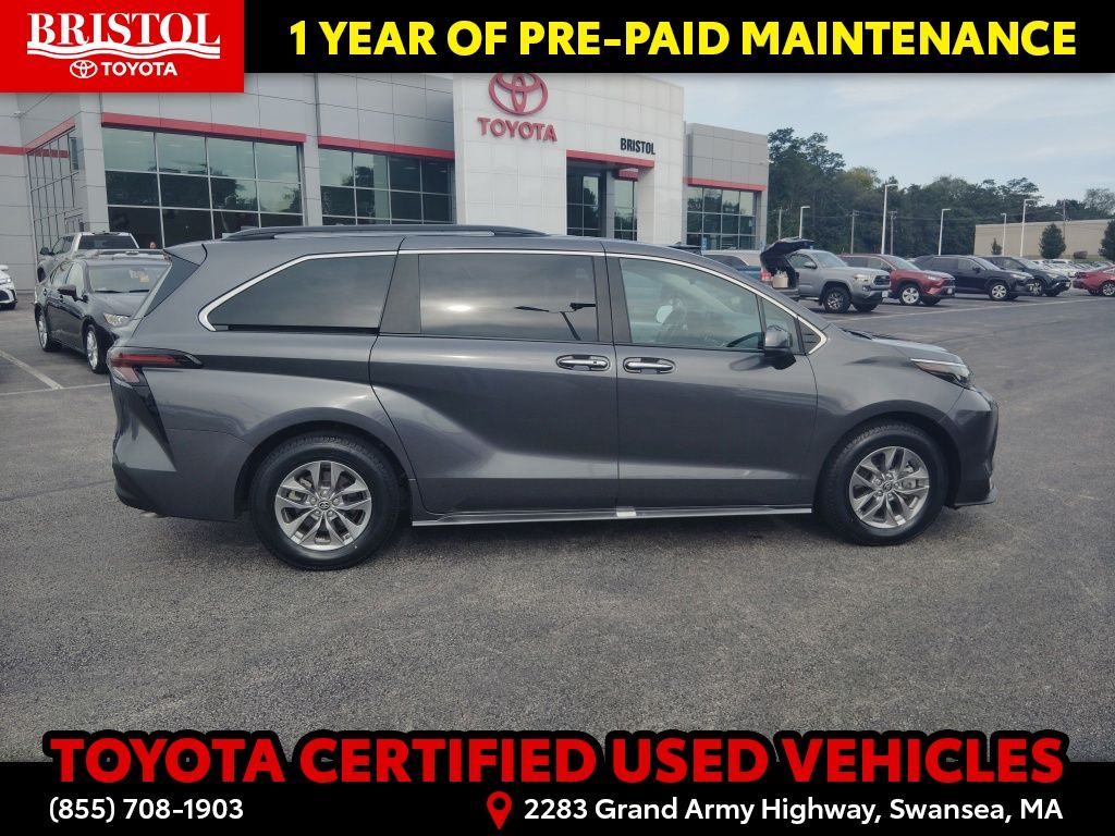 Used 2025 Toyota Sienna Van