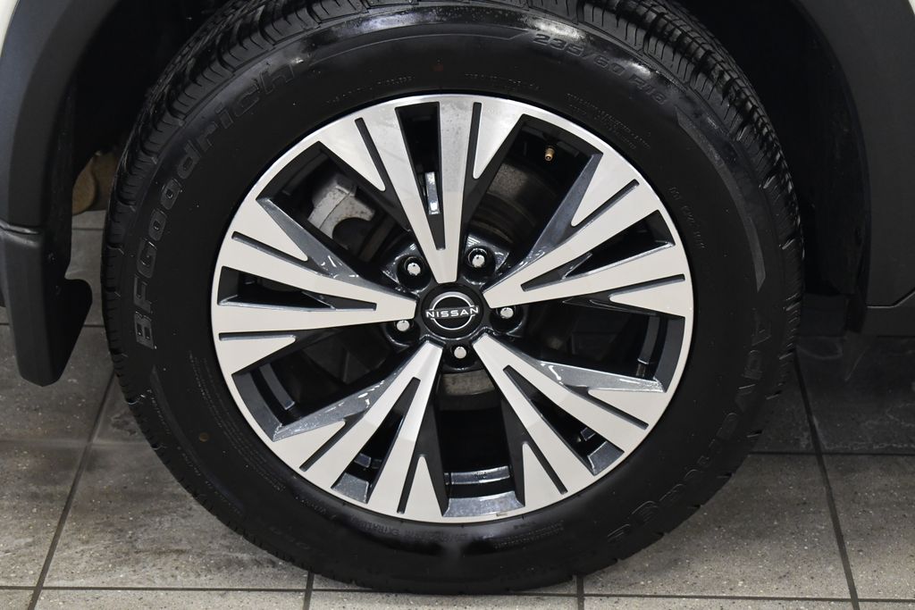 Thumbnail: 2023 Nissan Rogue - 12